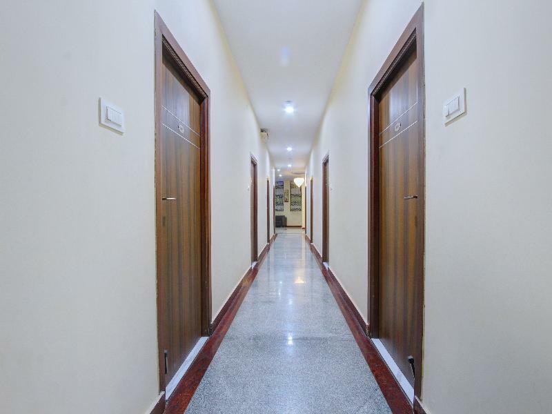 Hotel Oyo 7627 Royal Plaza Hyderabad Esterno foto
