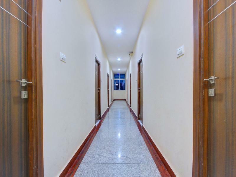 Hotel Oyo 7627 Royal Plaza Hyderabad Esterno foto