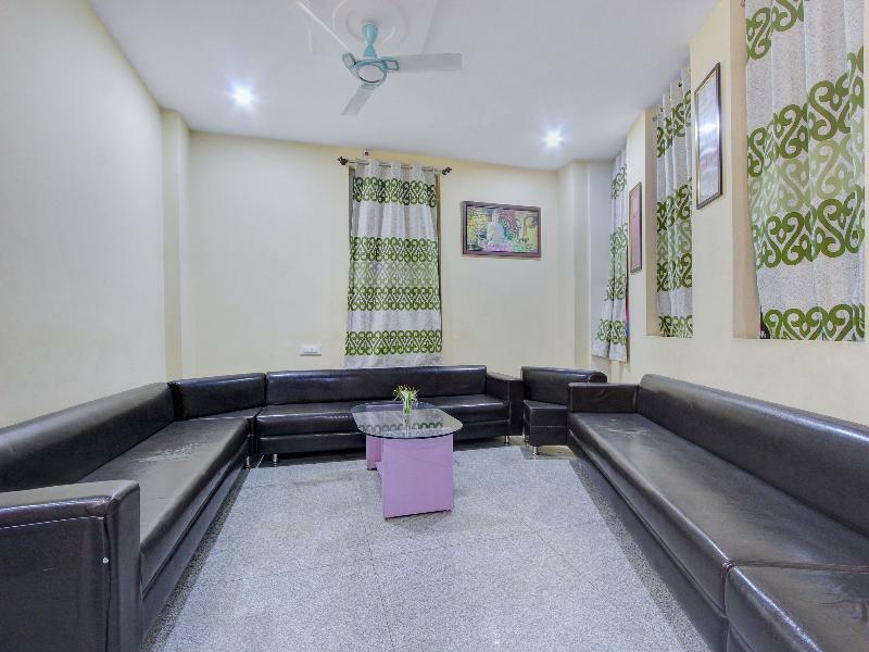 Hotel Oyo 7627 Royal Plaza Hyderabad Esterno foto